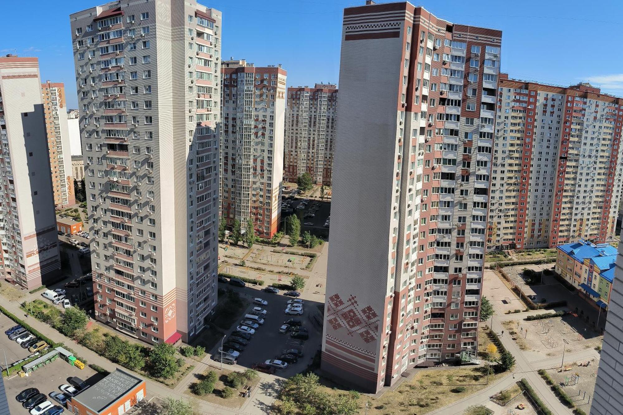 Apartment Near Metro Pozniaky Kyiv Exterior photo