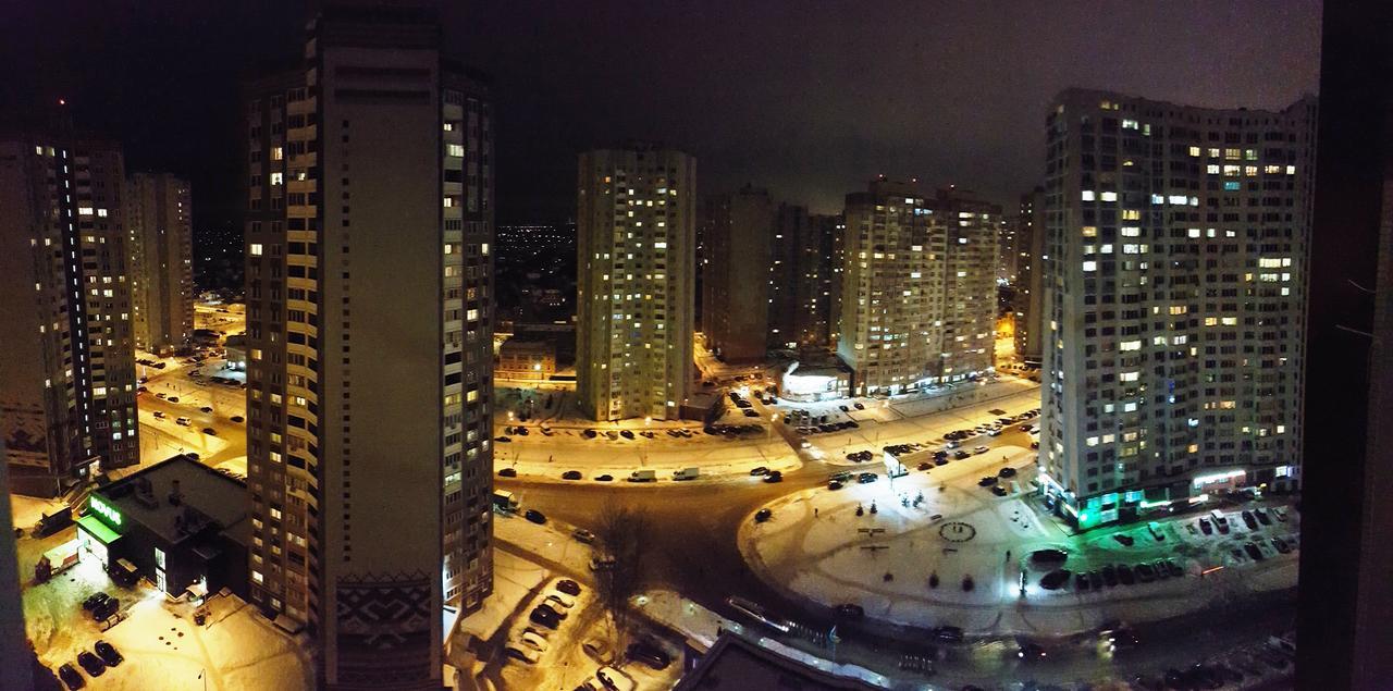 Apartment Near Metro Pozniaky Kyiv Exterior photo